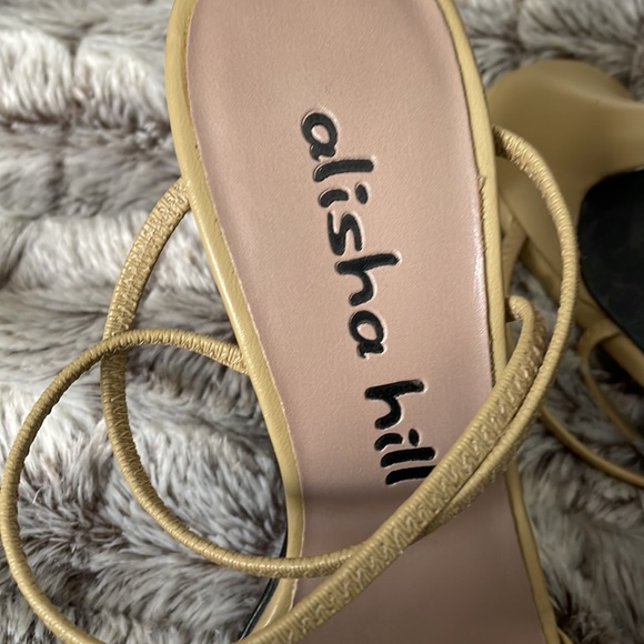 Shoes - Picture 5 of 5